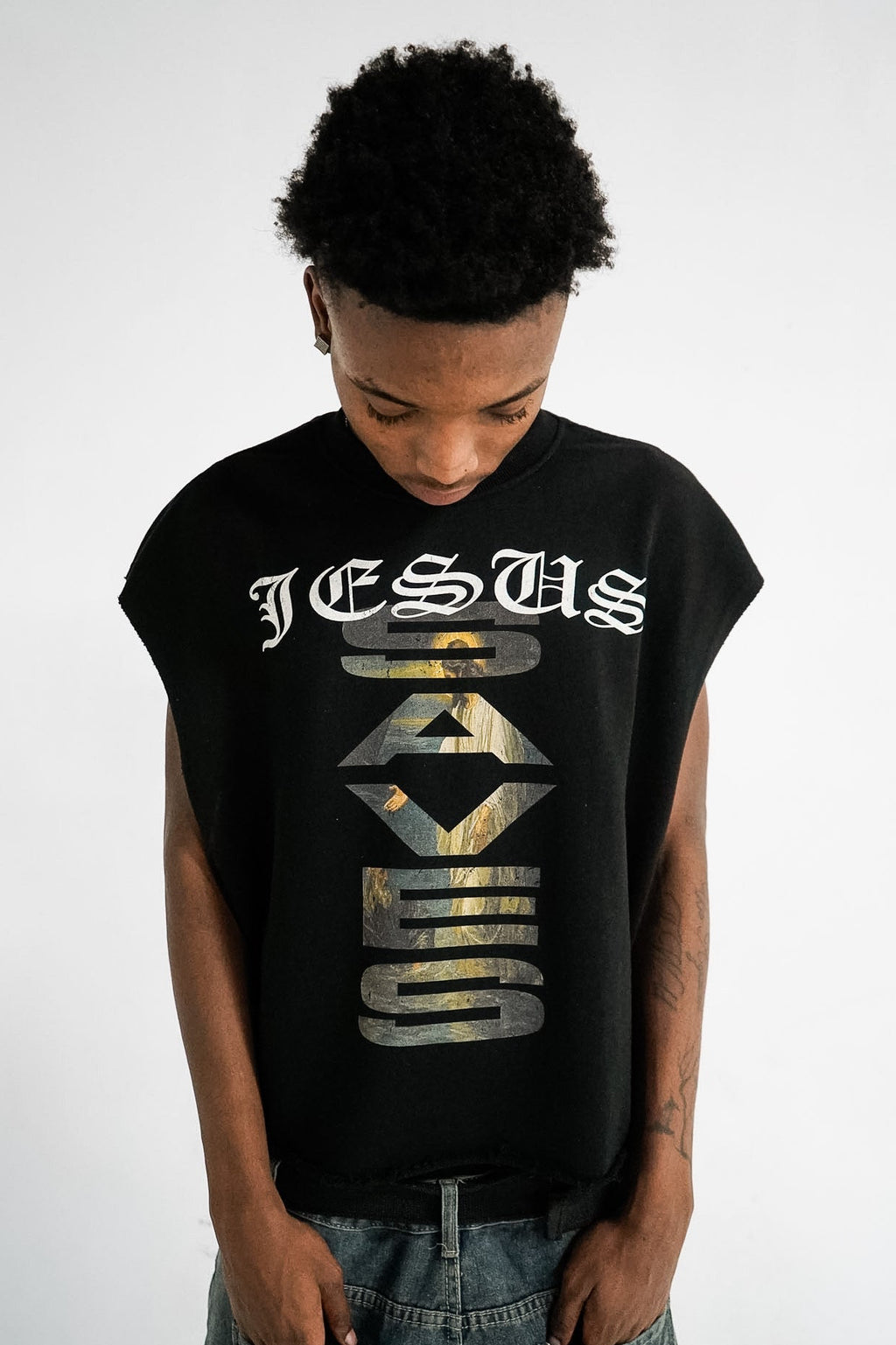 JESUS SAVES NO SLEEVE TEE